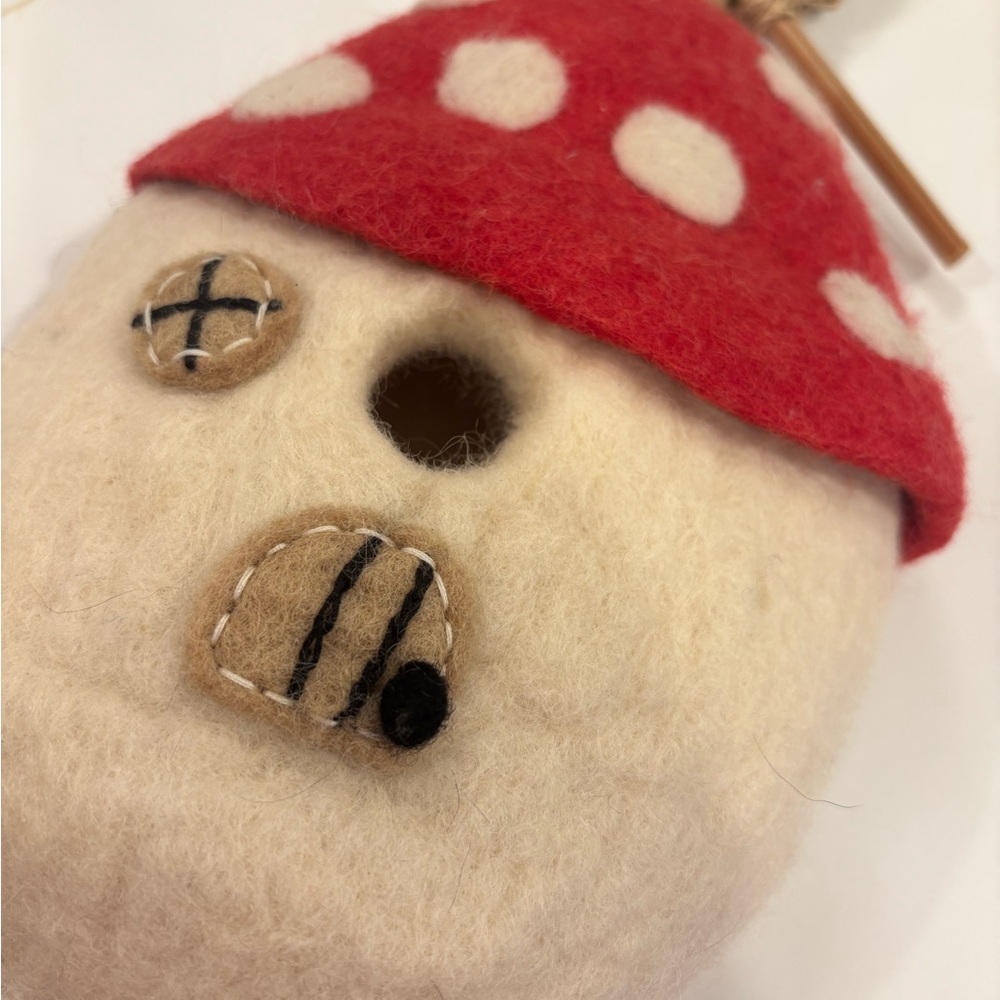 Felt mushroom birdhouse decor handmade woodland - Picture 8 of 8